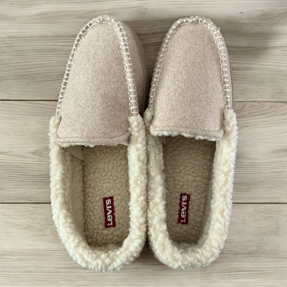 Levi’s Men’s Slippers with Memory Foam Insole, size XL 11-12, NWT - Picture 2 of 8
